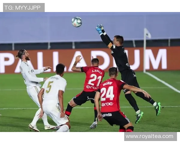 西甲联赛17赛季33轮赛事 回放与结果分析